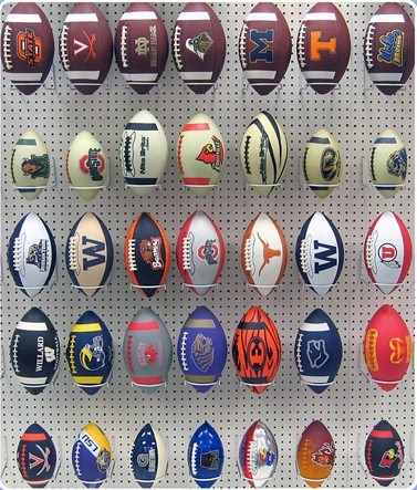 cust_football.jpg (93143 Byte)